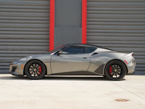 Used 2020 Lotus Evora image 7