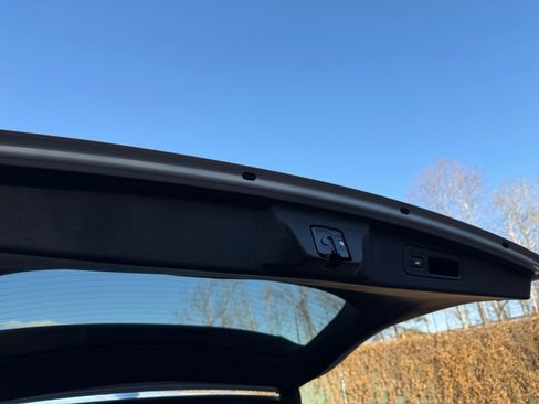 New 2026 Honda Odyssey Touring image 14