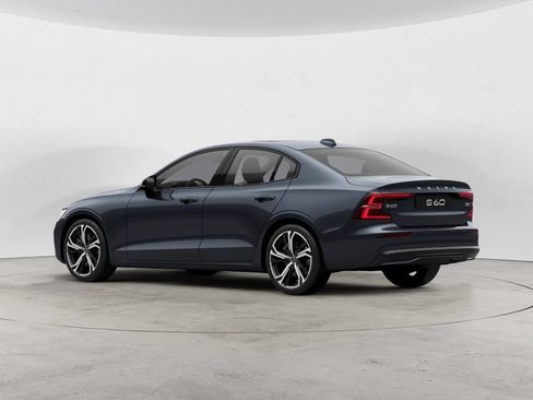 Used 2024 Volvo S60 B5 Core w/ Climate Package AWD/4WD image 4
