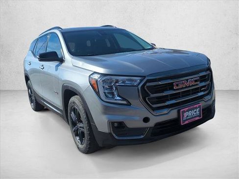 Used 2023 GMC Terrain AT4 image 3