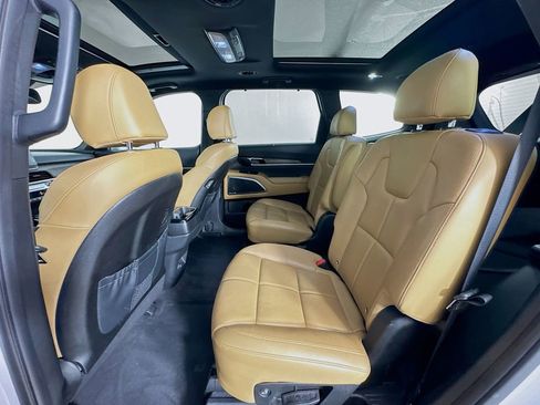 Used 2022 Kia Telluride SX w/ Towing Package image 24