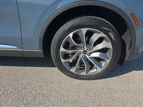 Used 2025 Lincoln Aviator Reserve w/ Illumination Package image 12