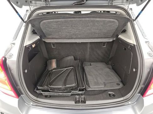 Used 2019 Chevrolet Trax LT w/ LT Convenience Package AWD/4WD image 29