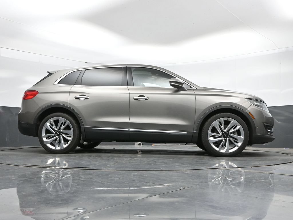 Used 2016 Lincoln MKX Reserve w/ Luxury Package AWD/4WD image 34