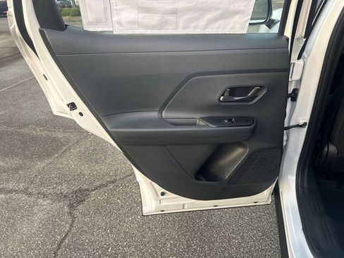 New 2026 Nissan Kicks S image 21