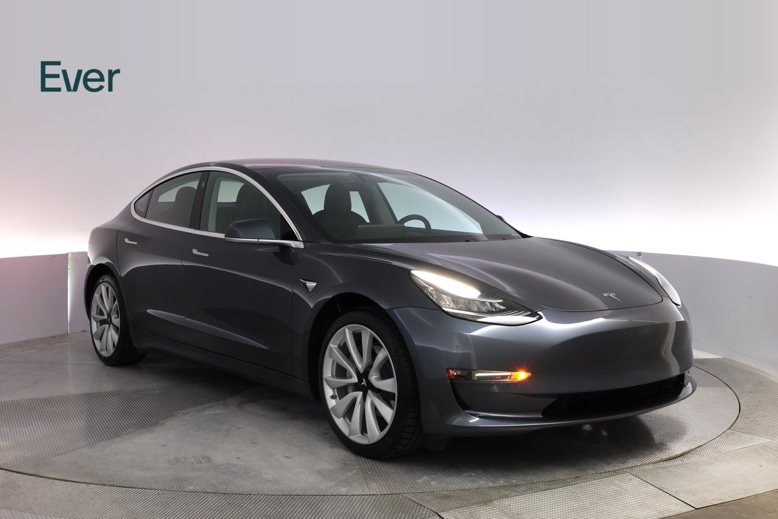 Used 2018 Tesla Model 3 Long Range RWD image 13