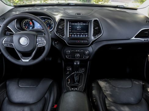 Used 2022 Jeep Cherokee Latitude Lux image 5