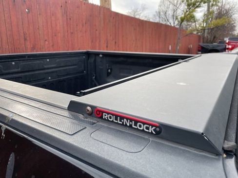 Used 2016 Toyota Tundra SR5 image 7