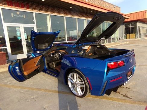 Used 2015 Chevrolet Corvette Stingray Coupe w/ 3LT Preferred Equipment Group RWD image 15