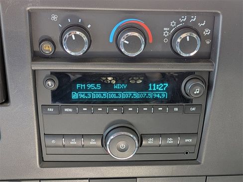 Used 2024 GMC Savana 2500 w/ Driver Convenience Package image 17