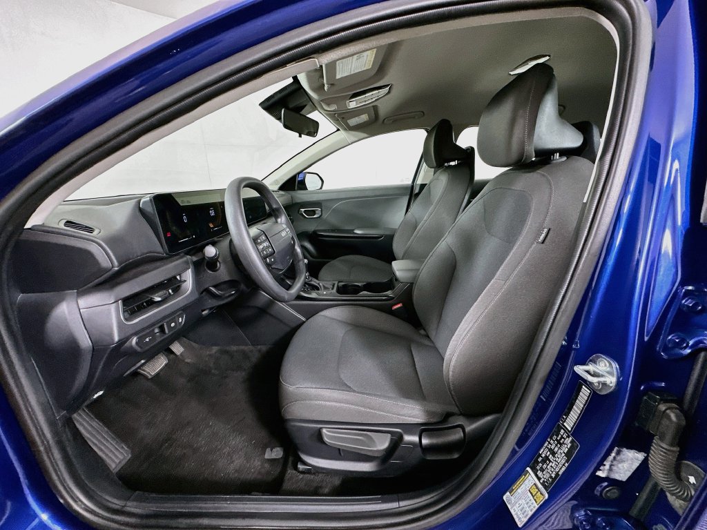 Used 2025 Kia K4 FWD image 19