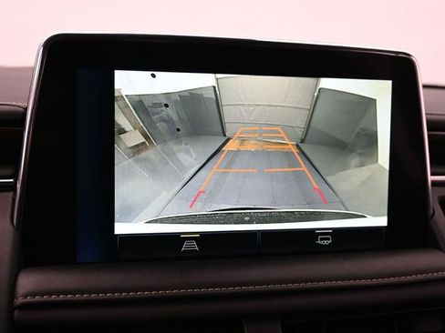 Used 2023 Chevrolet Suburban Premier image 19