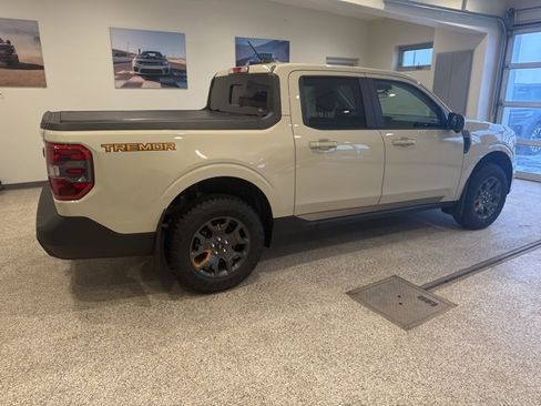 Used 2025 Ford Maverick Tremor image 2