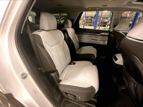 Used 2020 Hyundai Palisade SEL w/ Convenience Package image 17