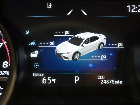 Certified 2022 Toyota Camry SE image 16