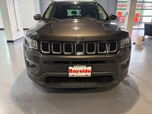 Used 2019 Jeep Compass Latitude FWD image 4