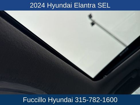 Used 2024 Hyundai Elantra SEL w/ Convenience Package image 24