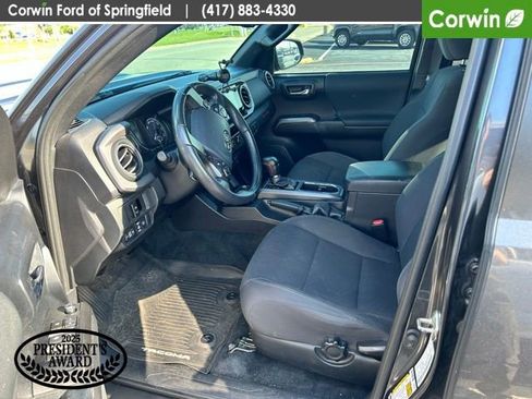 Used 2018 Toyota Tacoma TRD Sport w/ Technology Package AWD/4WD image 23