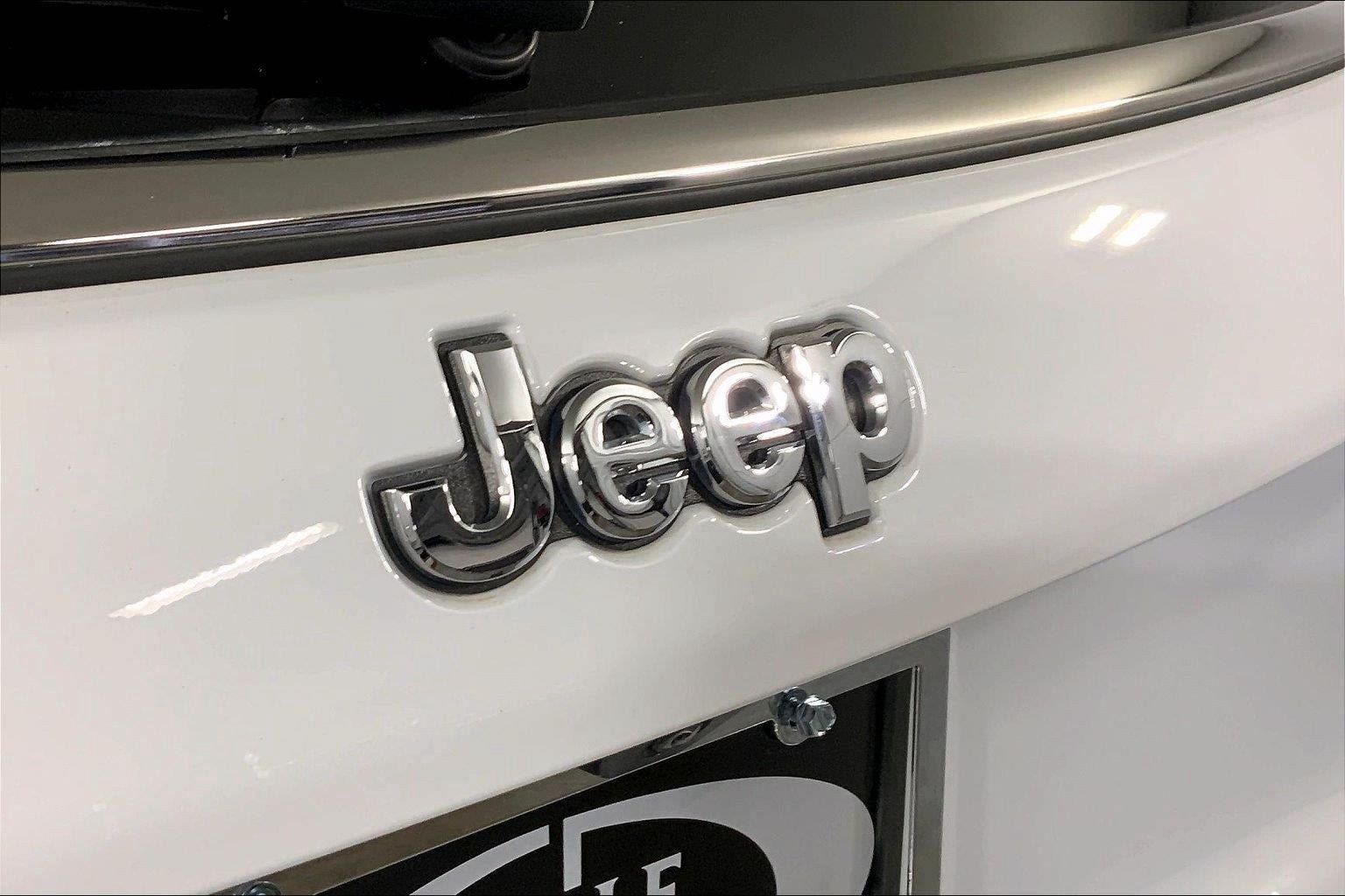 Used 2025 Jeep Compass Limited AWD/4WD image 29