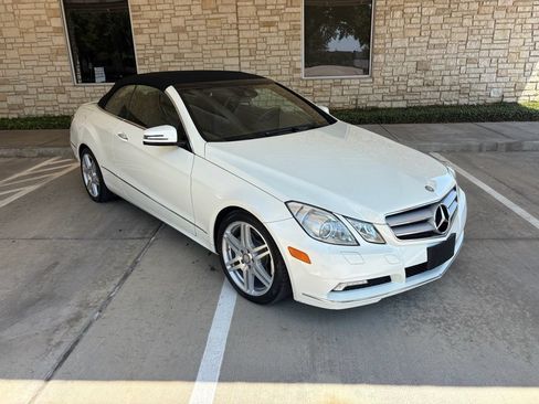 Used 2011 Mercedes-Benz E 350 Cabriolet image 4