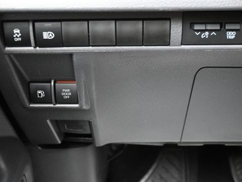 Used 2022 Toyota Sienna LE AWD/4WD image 20
