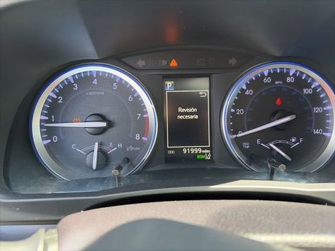 Used 2019 Toyota Highlander XLE image 14