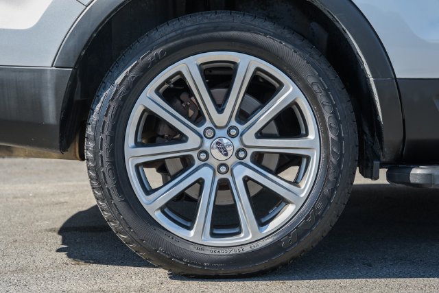 Used 2017 Ford Explorer Limited AWD/4WD image 28