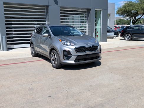 Used 2021 Kia Sportage LX FWD image 2