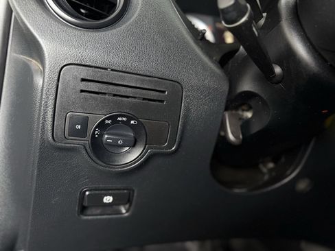 Used 2018 Mercedes-Benz Metris w/ Blind Spot Assist Package image 26