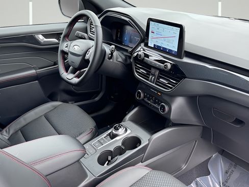 New 2026 Ford Escape ST-Line FWD image 6