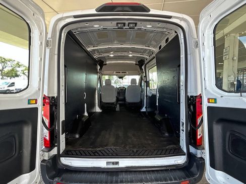 Used 2018 Ford Transit 150 130 Medium Roof RWD image 27