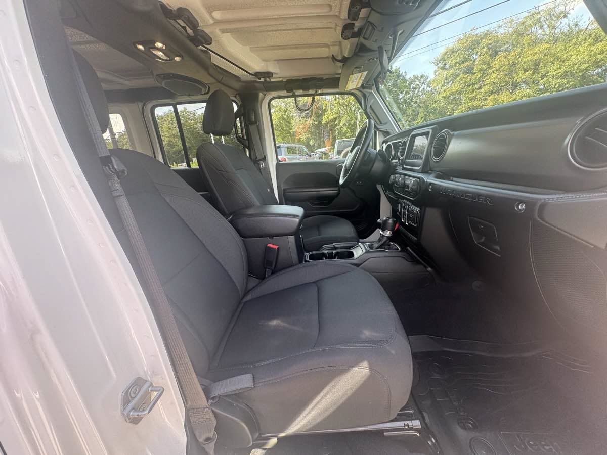 Used 2020 Jeep Wrangler Unlimited Sport AWD/4WD image 9