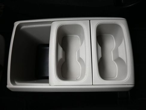 Used 2016 Dodge Grand Caravan SE image 20