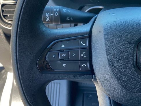 Used 2025 RAM ProMaster 2500 w/ Premium Convenience Group image 17