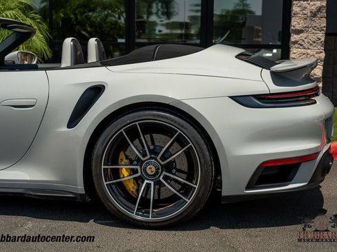 Used 2022 Porsche 911 Cabriolet AWD/4WD image 37