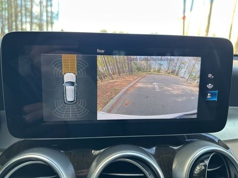 Used 2021 Mercedes-Benz GLC 300 image 42