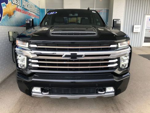 Used 2022 Chevrolet Silverado 2500 High Country AWD/4WD image 2