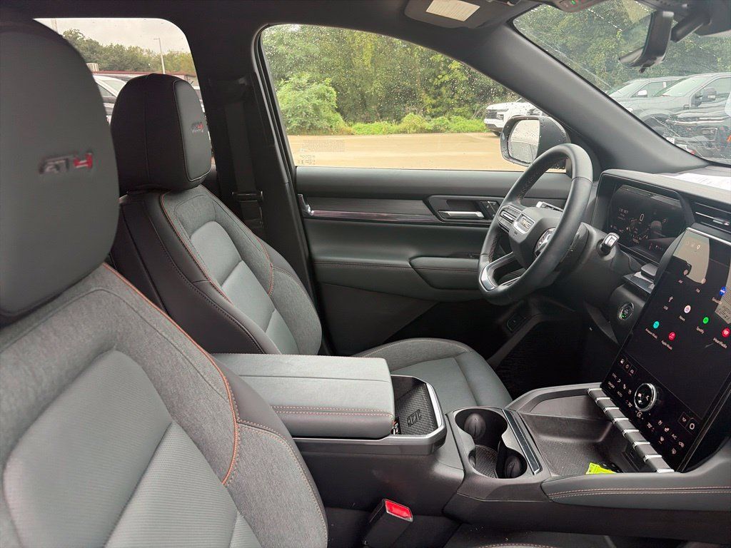 Used 2026 GMC Terrain AT4 w/ Convenience Package III AWD/4WD image 14