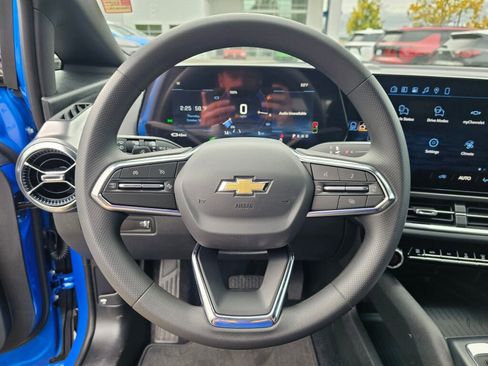 New 2026 Chevrolet Equinox EV LT image 10