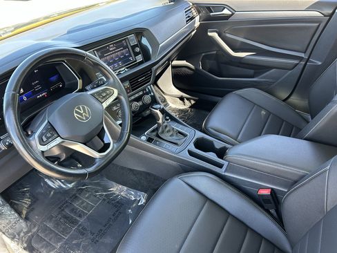 Used 2024 Volkswagen Jetta SE image 18