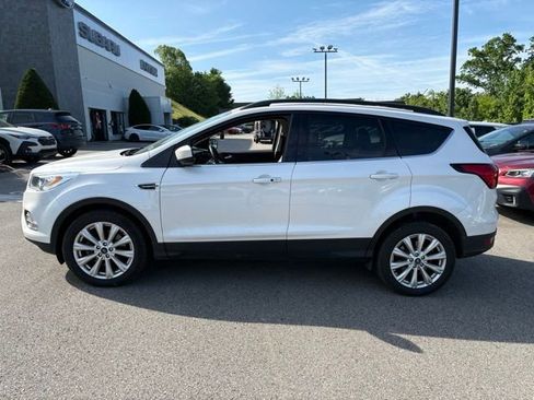 Used 2019 Ford Escape SEL AWD/4WD image 2