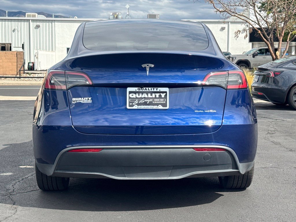 Used 2024 Tesla Model Y Long Range AWD/4WD image 8
