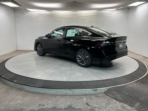 New 2026 Nissan Sentra SL image 3