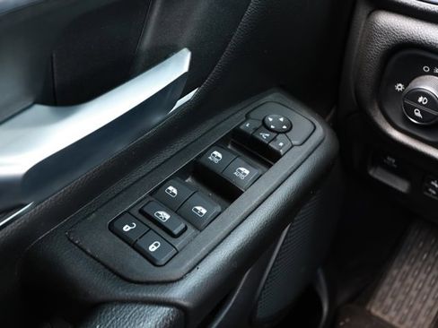 Used 2025 RAM 1500 Big Horn AWD/4WD image 21