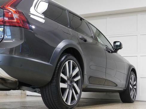 Used 2022 Volvo V90 B6 Cross Country AWD/4WD image 66