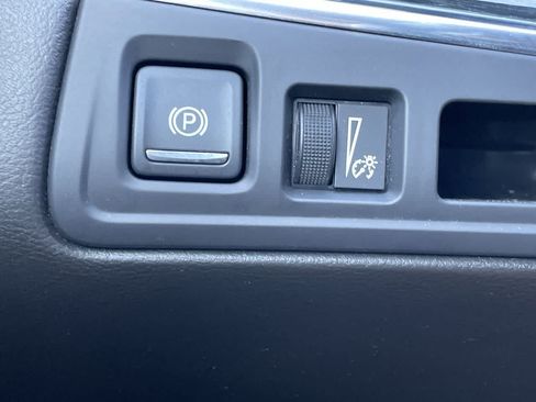 Used 2020 Cadillac XT5 Premium Luxury w/ LPO, Floor Liner Package AWD/4WD image 29