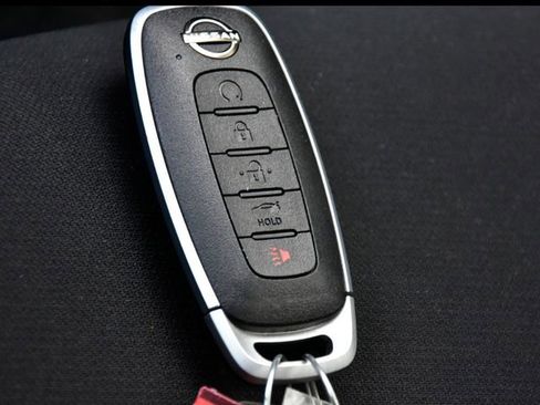 Used 2025 Nissan Sentra SR image 23