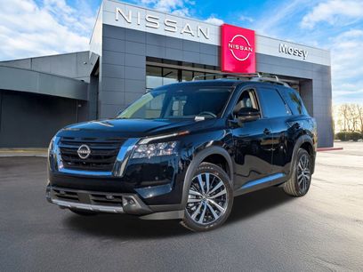 New 2025 Nissan Pathfinder Platinum w/ Cargo Package