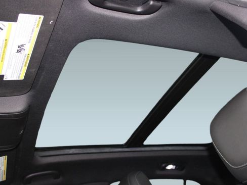 Used 2020 Cadillac XT4 Premium Luxury image 16