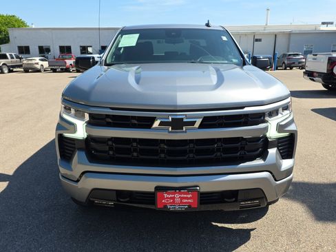 Used 2023 Chevrolet Silverado 1500 RST AWD/4WD image 3